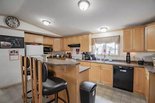 Peace River, AB T8S 1W5,7914 97 AVE