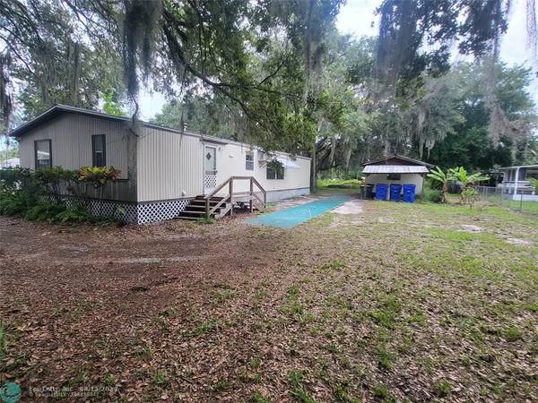 Lorida, FL 33857,15 Country Rd