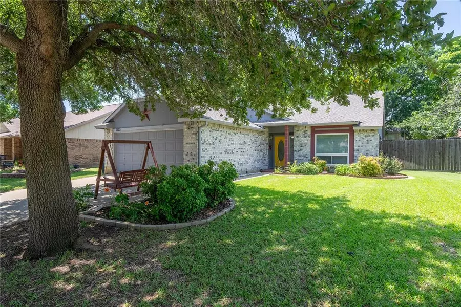 2223 Crestmeadow Street, Denton, TX 76207