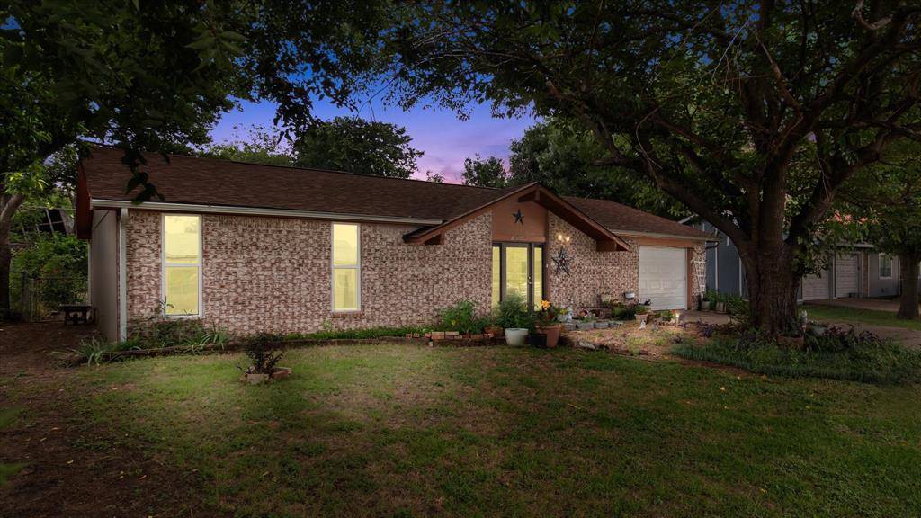 1738 Myrtle Street, Lancaster, TX 75134