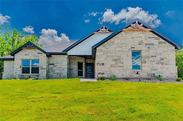 3924 Seminole Trail,  Granbury,  TX 76048