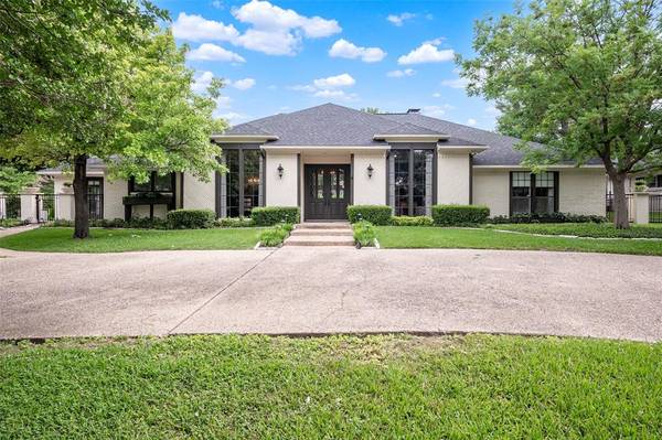 6205 Crestmere Drive,  Dallas,  TX 75254