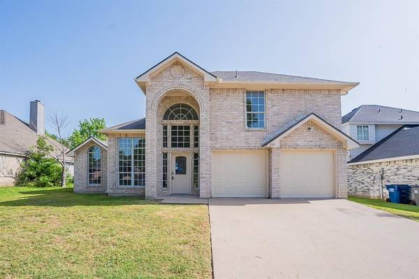 233 Pebblebrook Lane, Glenn Heights, TX 75154