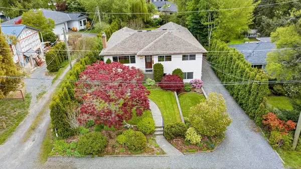 Saanich, BC V8Z 5L9,4445 Casa Linda Dr