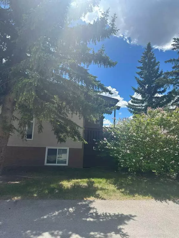 Calgary, AB T1Y 1Z4,2341 50 ST NE