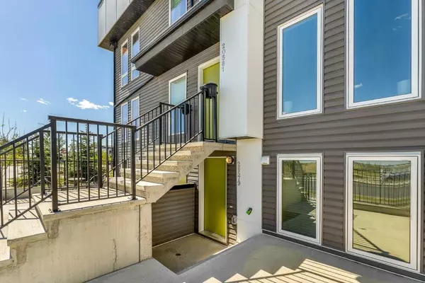 Calgary, AB T3M2L3,20579 Seton WAY SE