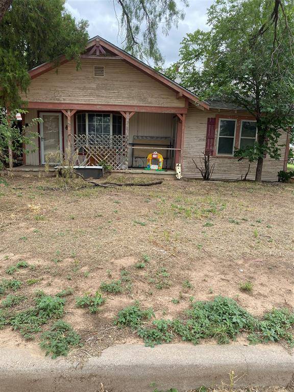 1053 SE Avenue A,  Hamlin,  TX 79520