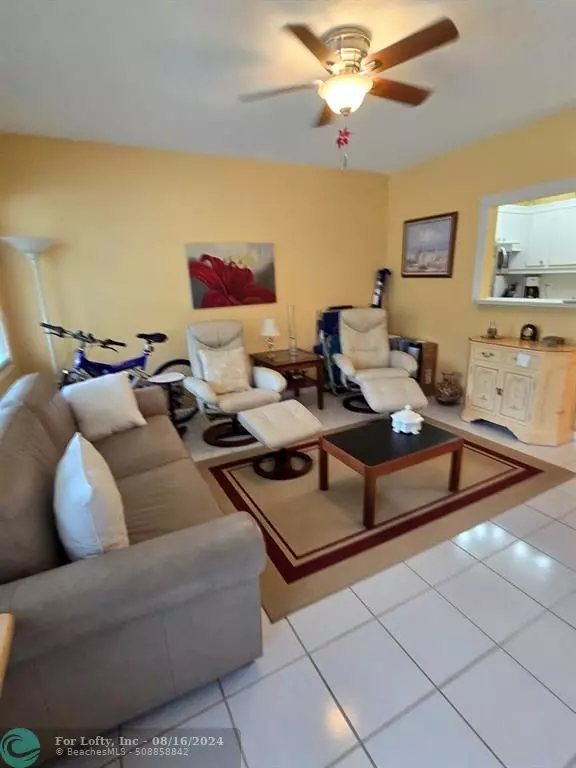 Deerfield Beach, FL 33442,58 Oakridge E  #58