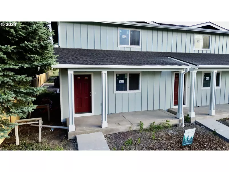 793 ST CHARLES ST, Eugene, OR 97402