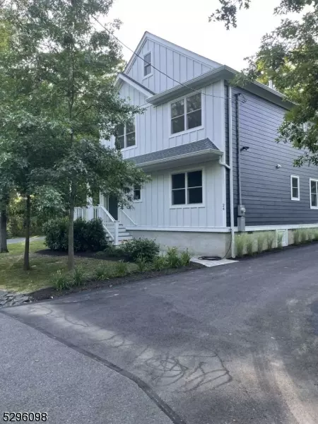 Long Hill Twp., NJ 07980,24 Metzler Pl