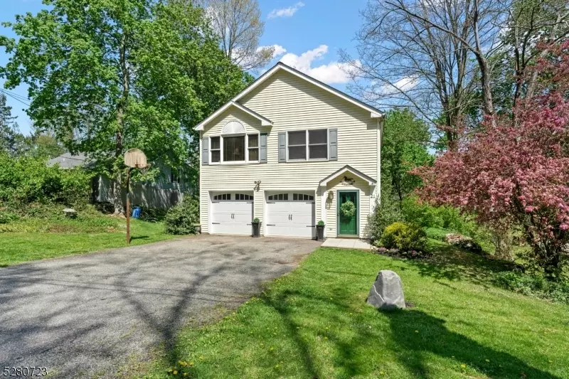 21 Maple Dr, Andover Twp., NJ 07860