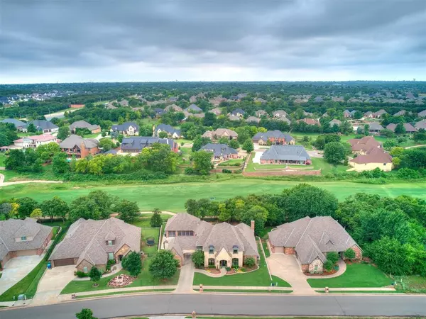 Edmond, OK 73034,2925 Lakeshire Ridge Way