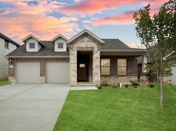 6621 Denim Drive, Crowley, TX 76036