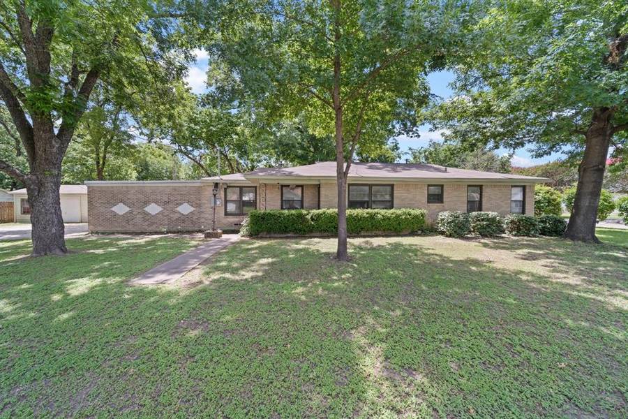 501 Creechville Road, Ennis, TX 75119