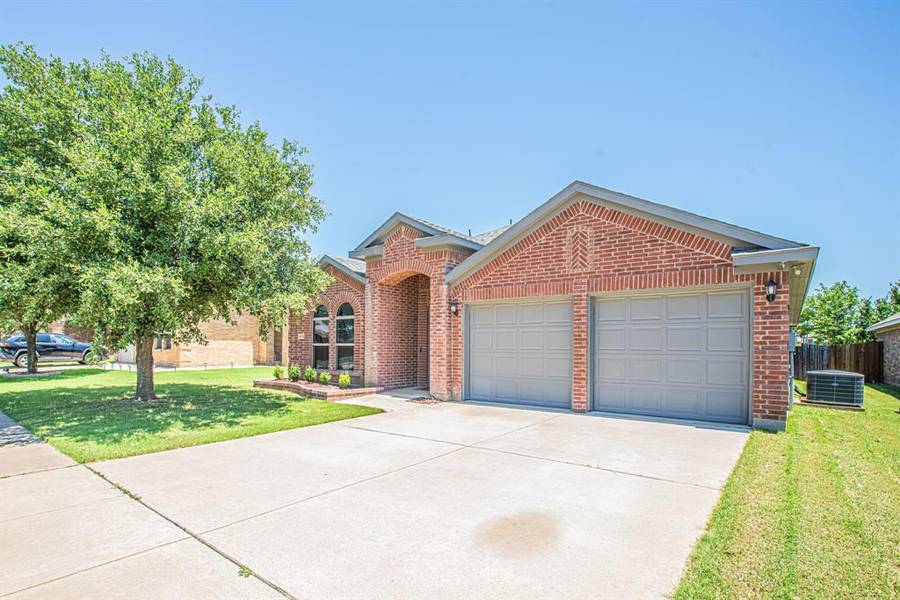 9116 White Swan Place, Fort Worth, TX 76177