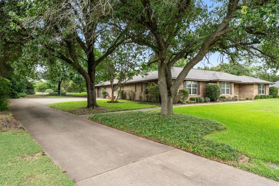 331 Windy Meadow Drive, Cedar Hill, TX 75104