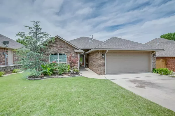 2319 Austrian Pine Drive, Choctaw, OK 73020