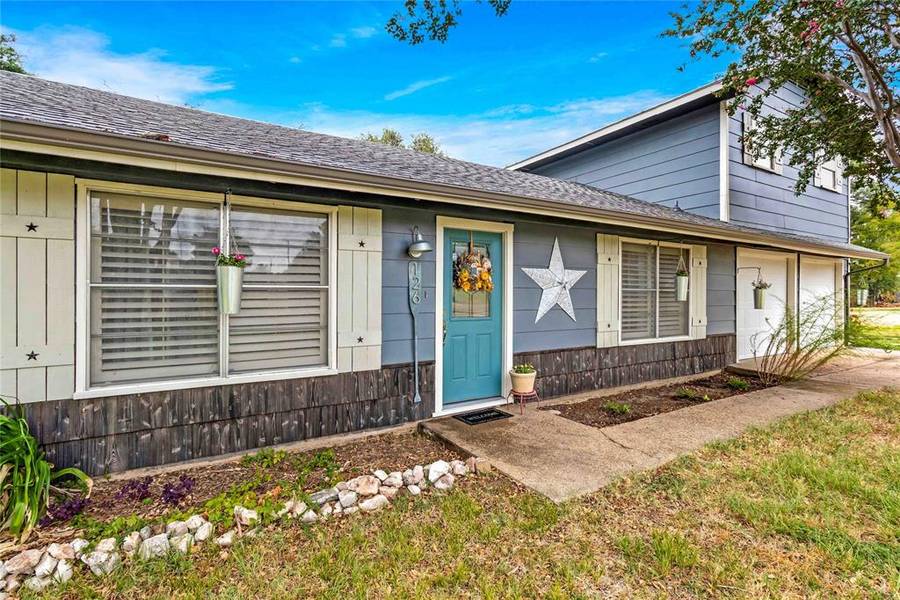 126 Lakeland Road, Mabank, TX 75156