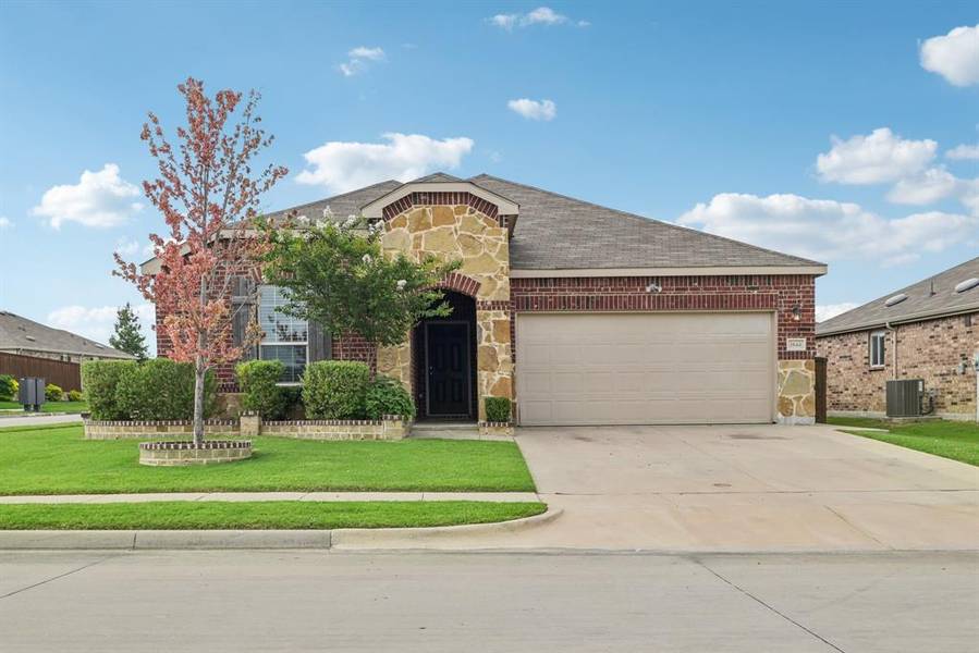 1644 Vernon Drive, Aubrey, TX 76227