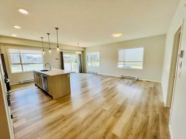 40 Carrington PLZ NW #104, Calgary, AB T3P 1X7