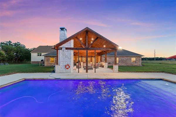 4937 Midway Road, Weatherford, TX 76085