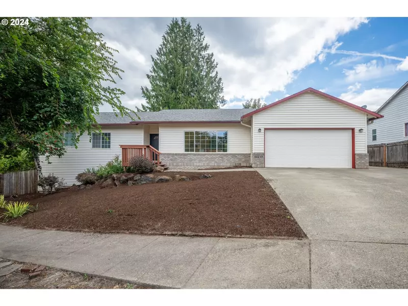 18237 BLUFF RD, Sandy, OR 97055