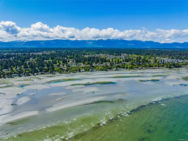 Qualicum Beach, BC V9K 1C7,1141 Butterball Dr