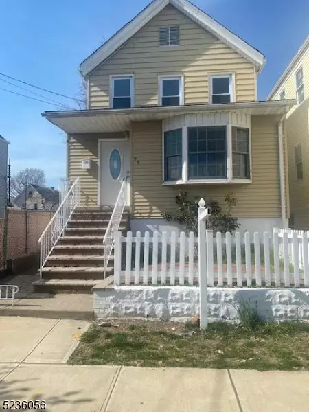 99 Grand St, Garfield City, NJ 07026