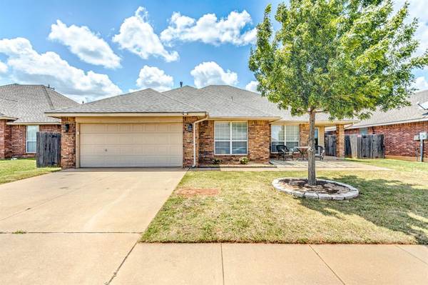 3809 Tori Place, Yukon, OK 73099