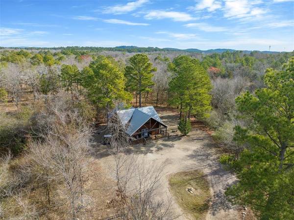 144 Honey Crisp Lane, Broken Bow, OK 74728