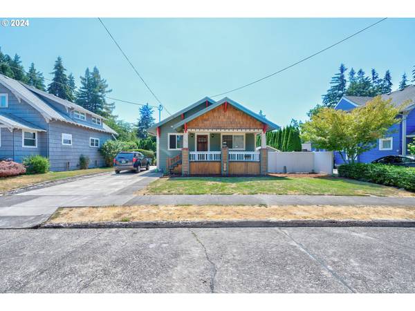 417 SILVER ST,  Silverton,  OR 97381