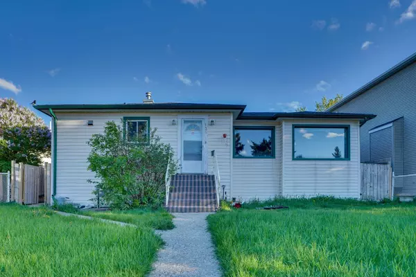 Calgary, AB T2E 1X9,135 25 AVE NE