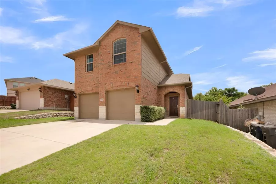 2324 Jean Hills Lane, Fort Worth, TX 76119