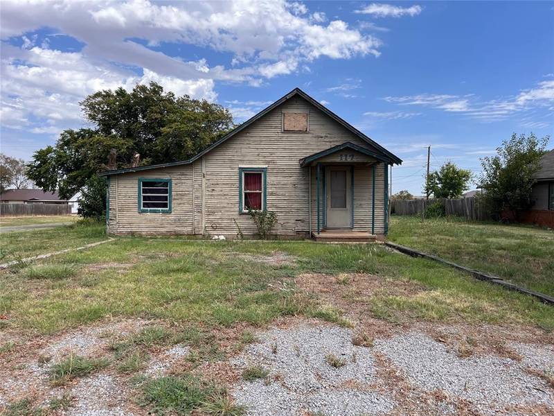 117 N Broadway, Arapaho, OK 73620