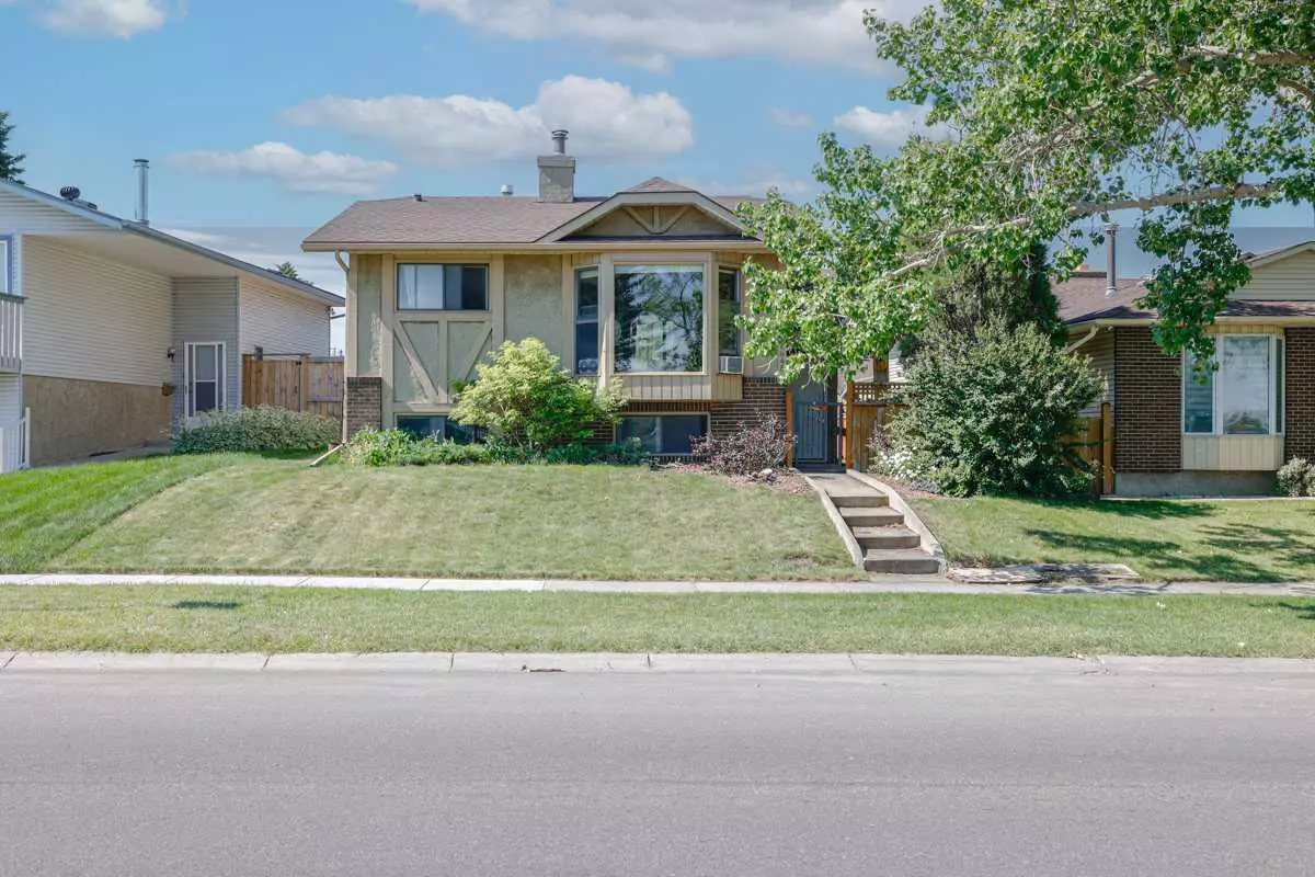 Calgary, AB T1Y 4X8,6848 Temple DR NE