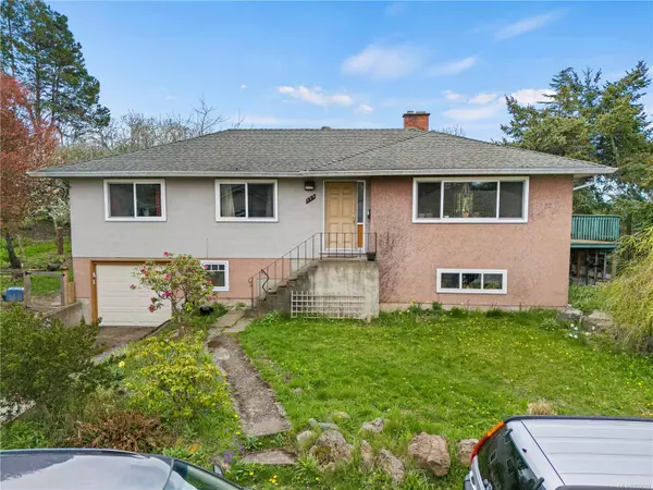 Saanich, BC V8X 1V4,977 Lovat Ave