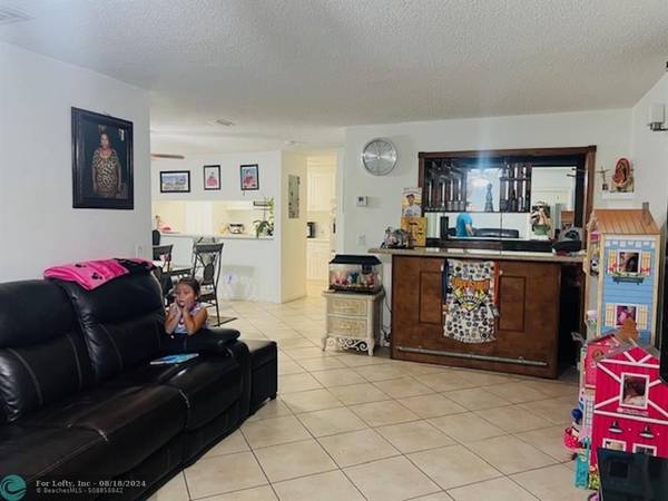 Coral Springs, FL 33065,4202 NW 114 Ter  #2