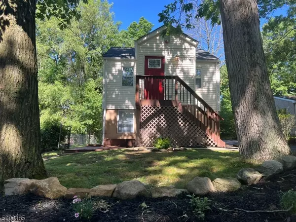 32 Harvard Trl, Hopatcong Boro, NJ 07843