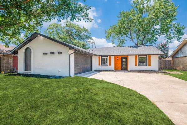 637 W Grenoble, Grand Prairie, TX 75052