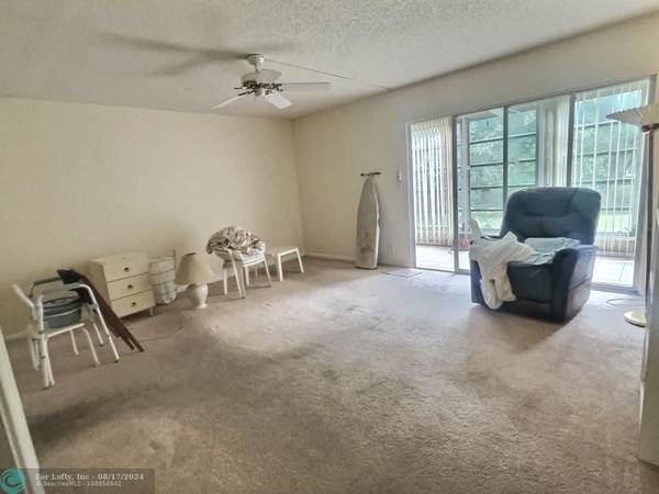 Coconut Creek, FL 33066,2404 Antigua Cir  #K2