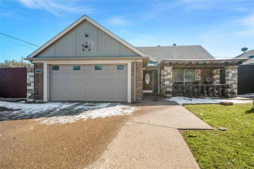 700 Cornfield Drive, Arlington, TX 76017
