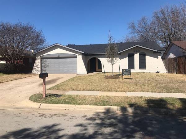 123 Volunteer Drive, Arlington, TX 76014