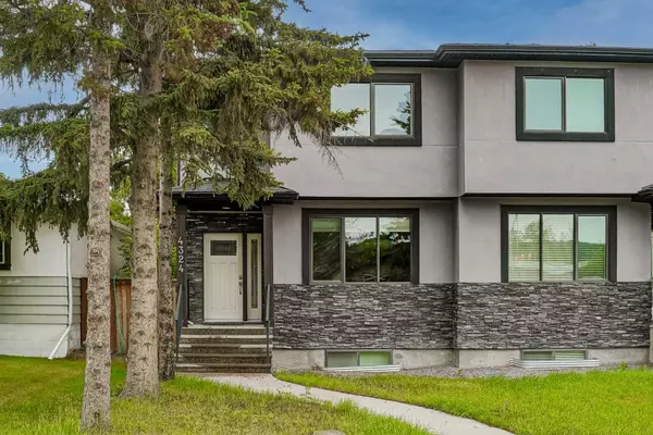 Calgary, AB T3B 2K5,4324 70 ST NW