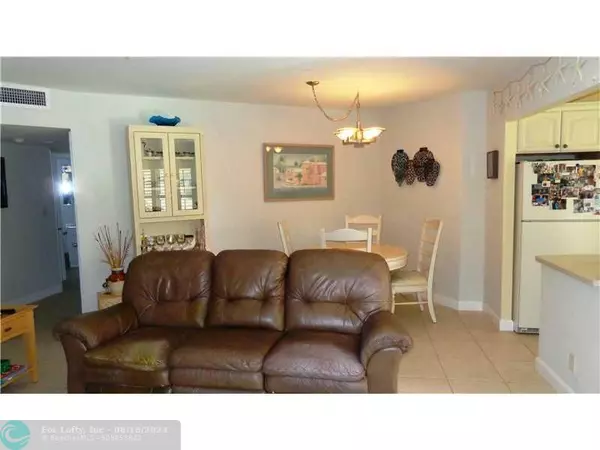 Pompano Beach, FL 33060,600 Pine Dr  #109