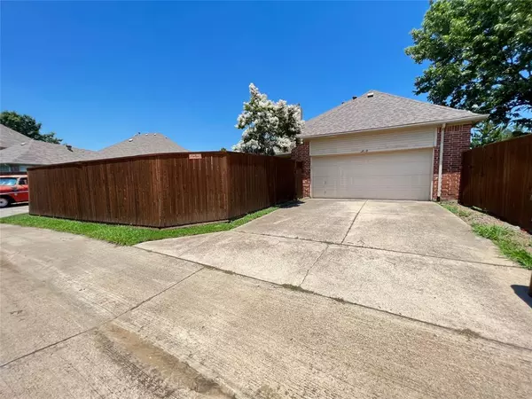 Plano, TX 75074,3320 Heatherbrook Drive