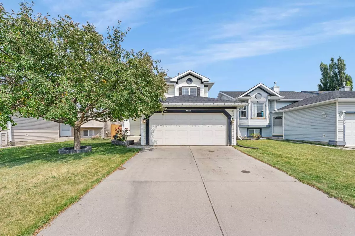 Calgary, AB T3K 4T1,12430 Coventry Hills WAY NE