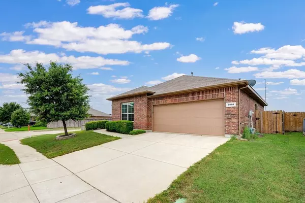 6001 Comanche Peak Drive, Fort Worth, TX 76179