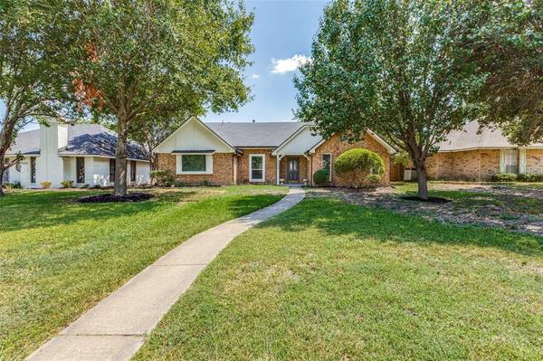 1004 Gageway Drive,  Mesquite,  TX 75150