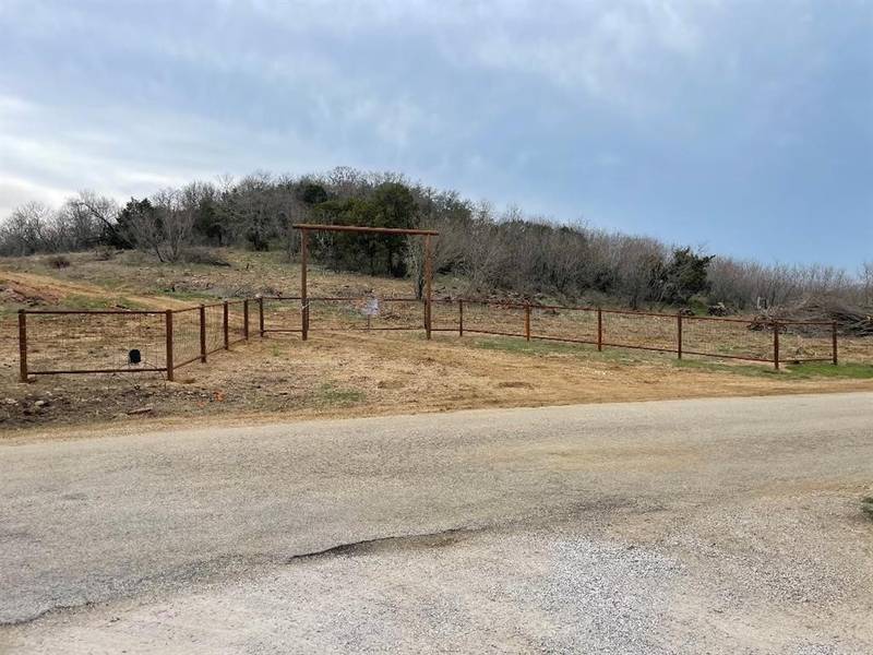 699 Oaks Crossing Road, Mineral Wells, TX 76067