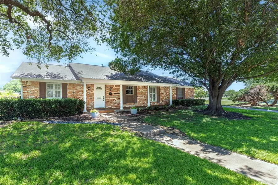 3455 Pebble Beach Drive, Farmers Branch, TX 75234